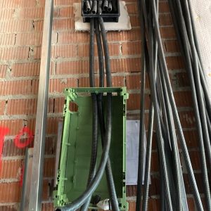 Instalaciones eléctricas, Electricistas autorizados